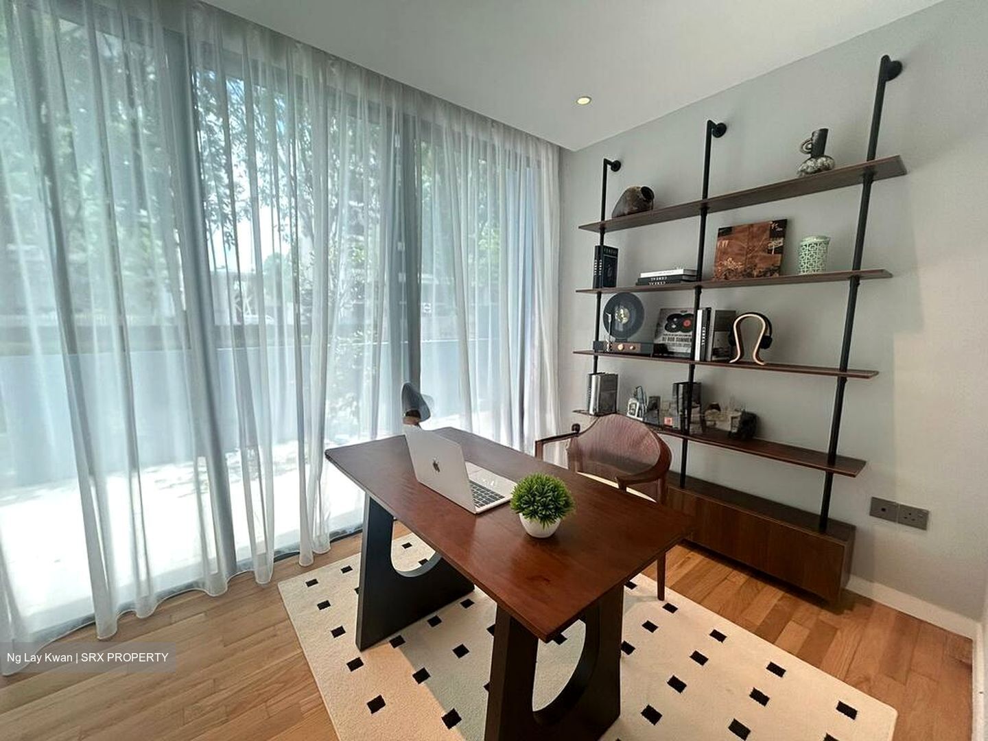 Miltonia Close (D27), Terrace #511437121